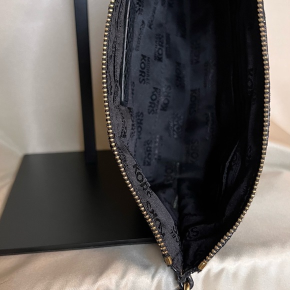Michael Kors Black Wristlet size OS - Picture 3 of 11